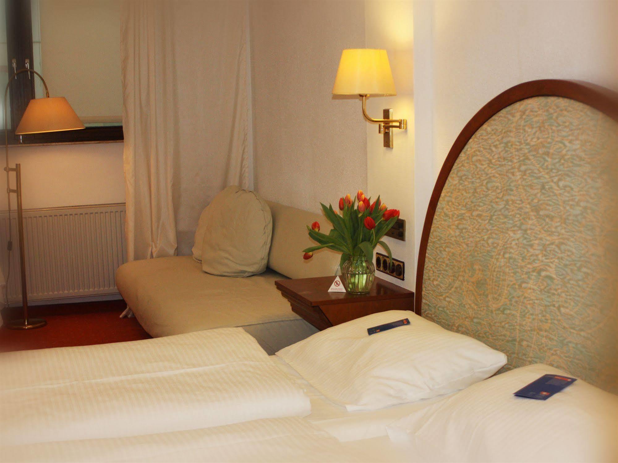 Waldhotel Kelkheim Esterno foto