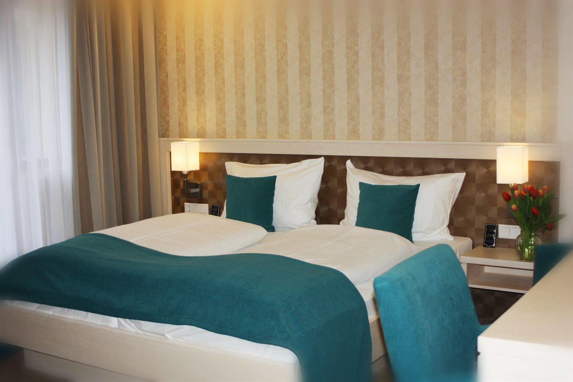Waldhotel Kelkheim Esterno foto