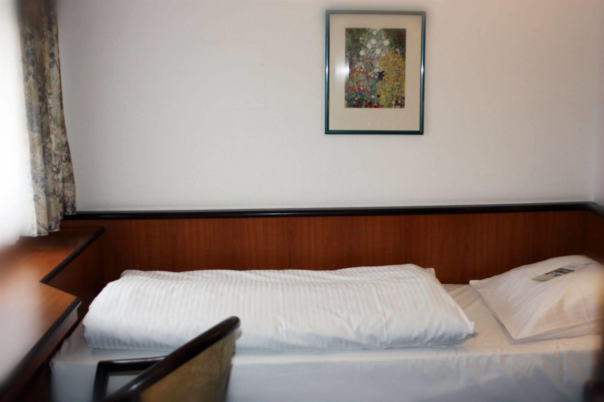 Waldhotel Kelkheim Esterno foto